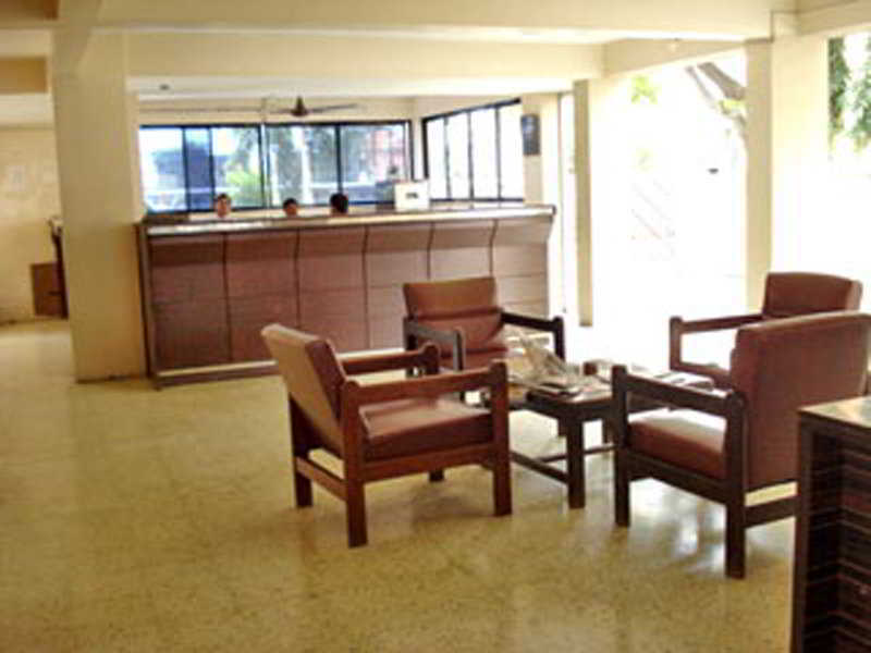 Meru Hotel Pune Exterior photo